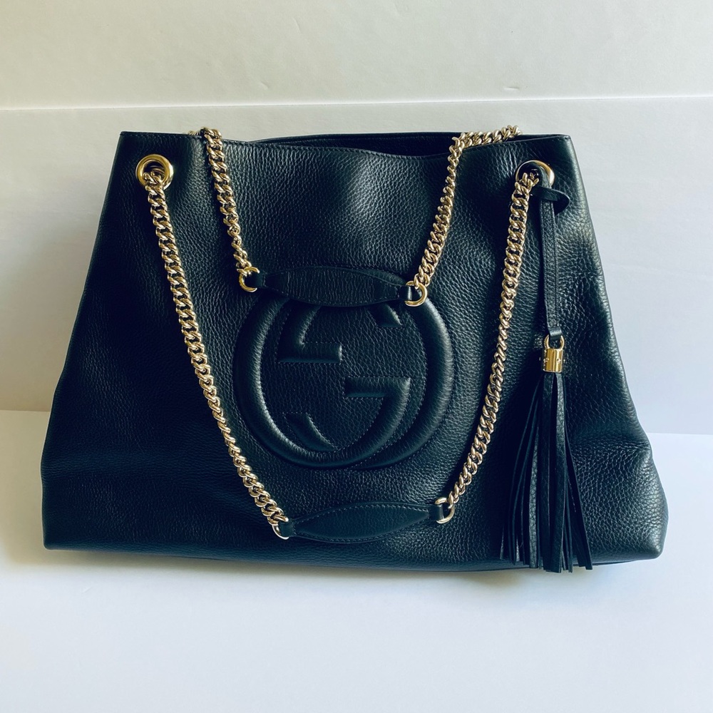 Gucci Large Soho Black Pebbled Leather Handbag.